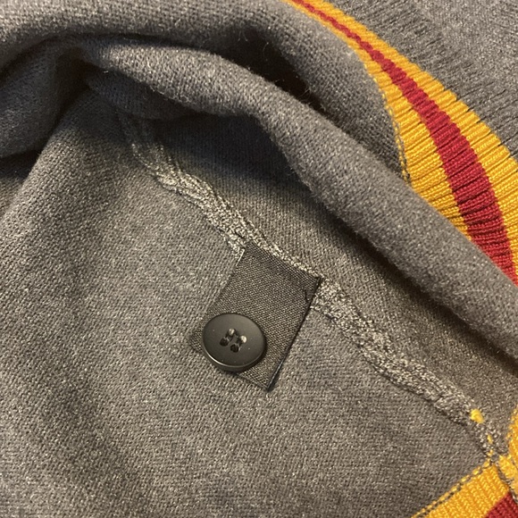 Harry Potter Womens Juniors Size S Gryffindor House Crest Knit Cardigan Sweater - Picture 12 of 12